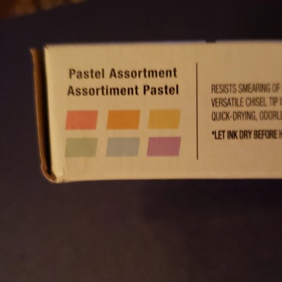 School Supplies: Sharpie highlighter pens and Avery binder dividers NWT - Picture 4 of 4